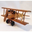 Avion din lemn