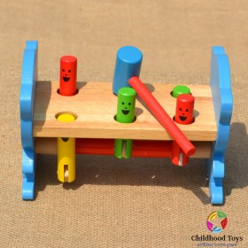Jucarie lemn Pisica cu ciocanel si figurine colorate