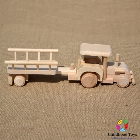 Tractor din lemn cu remorca M1