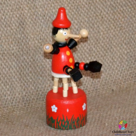 Jucarie lemn, figurina Pinochio cu buton