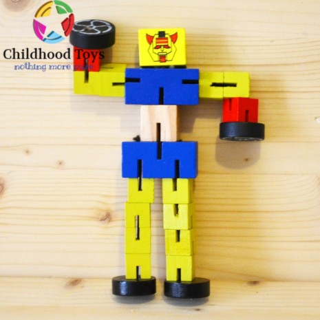 Robot lemn Transformers