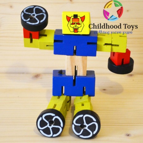 Robot lemn Transformers
